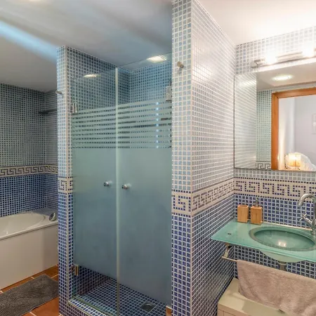 Rentitspain Casa Maapa Confort Y Lujo Con Hermoso Parque Motril