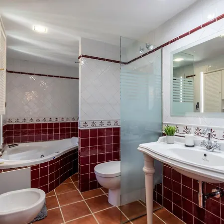 Rentitspain Casa Maapa Confort Y Lujo Con Hermoso Parque Motril